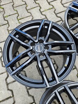 Disky Dezent 5x100 17" Black - 4