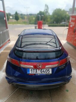 Honda Civic 8g - 4