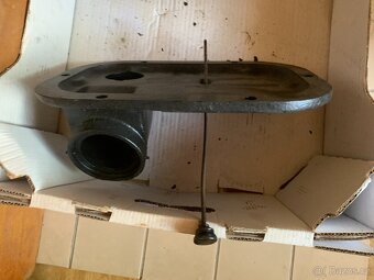 Prodám náhradní díly na Zetor 25. - 4