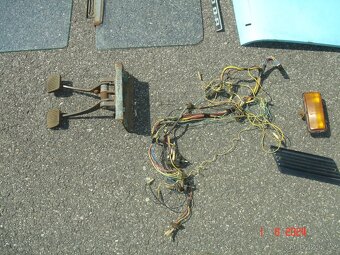 Levně prodám různé díly na Škoda 100,110,120 dle fota...a i - 4