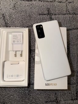 Samsung Galaxy S20 FE 5G - 4