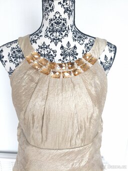 Zlaté společenské šaty vel. 40/42 - 4