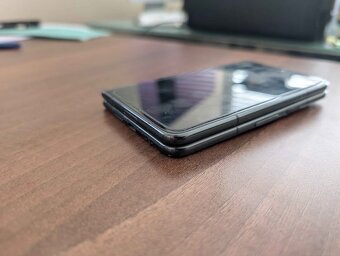 Google Pixel Fold (ctí popis) - 4