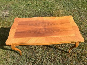 Dřevěný konferenční stolek - 4