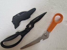 Fiskars Multifunkční nůžky Cuts More 5v1 - 4