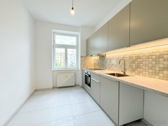 Pronájem nezařízeného bytu 2+1 cca 49 m2, 3. patro,, Záhřeb - 4