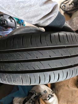 Kumho 185/60 R15 94H - 4