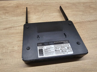 Cisco RV160W - 4