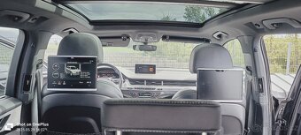 Tablety Audi Q7 s držáky do sedadel - 4