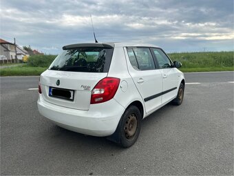 Škoda Fabia 2.generace 1.2 HTP 44kW bílá - 4
