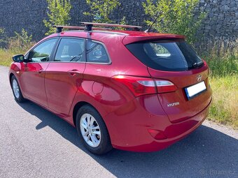 Hyundai i30 combi 1,4 nové v ČR, servis. knížka - 4