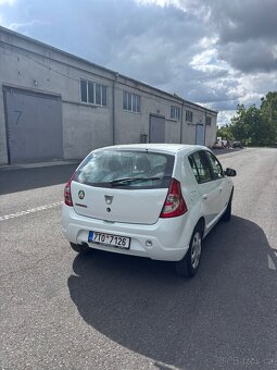 Dacia Sandero - 4