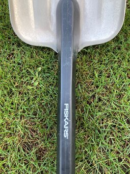 Lopata Fiskars 131520 - 4