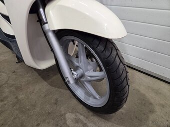 Honda SH125i - 4