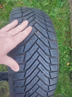 Zimní Michelin 205/55 R 16 - 4