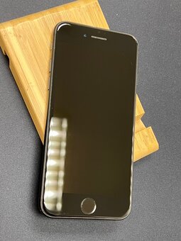 Apple iPhone 7 128GB Černý - 4