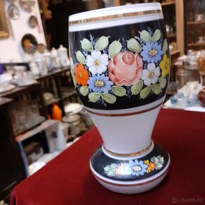 Starožitná váza z mléčného skla - 4