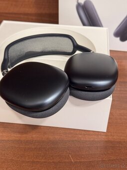 Apple AirPods Max Temně inkoustová (2024) - 4