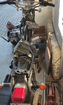 Triumph Thunderbird 900 - 4