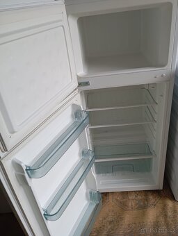 Hledáte malou, ale spolehlivou lednici s mrazákem? - 4
