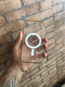 iPhone XR - 4