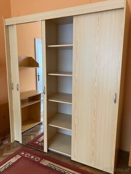 Prodám šatní skříň - 4
