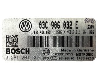 Řídící jednotka motoru 03C906032E BMY VW Golf 5 r.v. 2007 - 4
