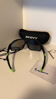 Sportovní sluneční brýle Scott - černo-zelené - 4