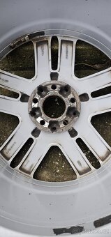 Prodám  kola na mercedes - 4