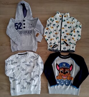 Balík oblečení chlapec velikost 110-116 + boty velikost 28 - 4