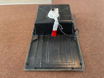 Černý dřez a baterie Franke - 4