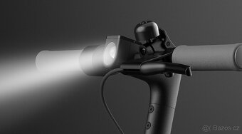Elektrická koloběžka Xiaomi Mi Electric Scooter Essential - 4