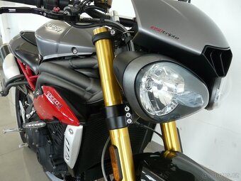 Triumph Speed Triple R 1050 - 4