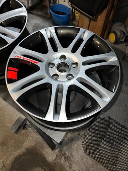 Themisto 18” Superb 2 - 4