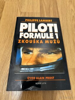 Knihy s tematikou F1 - 4