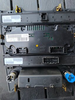 Jeep grand Cherokee  3.0 crdi rok 2006 - 4