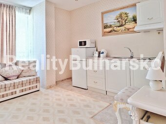 Zařízené studio 1+kk (38 m²) s balkonem v 5.patře SVETI VLAS - 4