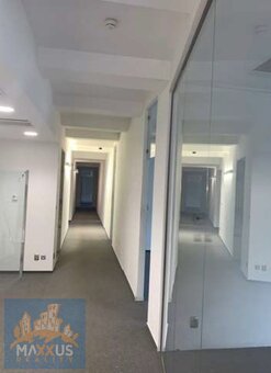 Pronájem nebytových prostor (321 m2), AERO HOUSE, Praha 8 - - 4