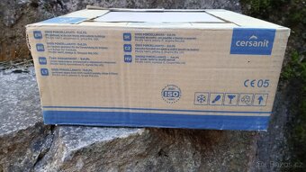 Dlažba 30cmx30cm béžová 16,2m2 + dlažba na sokl cca 100ks - 4