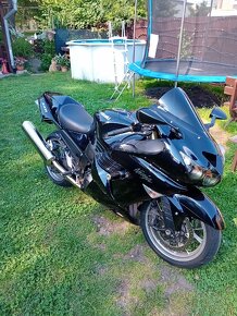 Kawasaki ZZR1400 - 4
