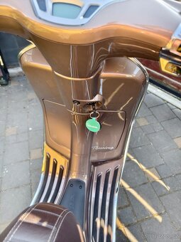 Vespa Primavera Touring - 4