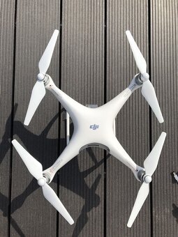 Dron DJI Phantom 4 Pro (EU) se spoustou příslušenství NOVÝ v - 4