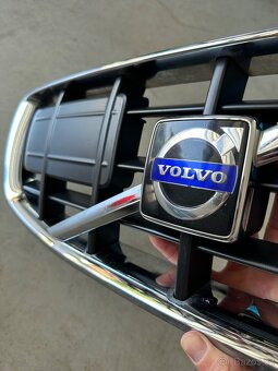 Volvo xc70 p3 maska/grill - 4