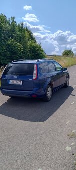 Ford Focus combi 1,6 TDCi 80kw rv 2010 druhy maj. serviska - 4