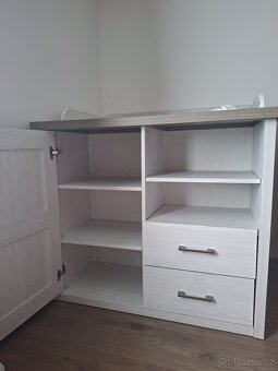 Přebalovací pult - 4