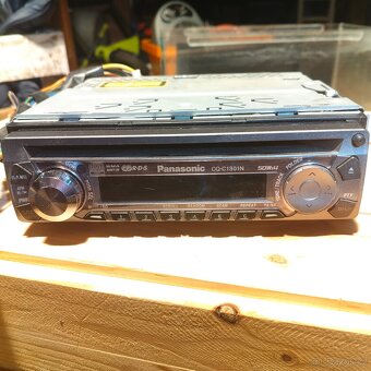 Autorádio Panasonic - 4