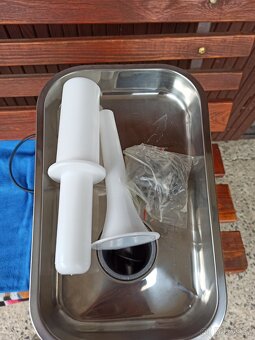 MLÝNEK NA MASO VEVOR 12 - 4