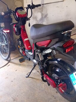 Nádherný skútr elektro skútr - 4