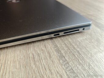 Dell Precision 5560 i7-11850H 32GB 1TB Nvidia T1200 4GB - - 4