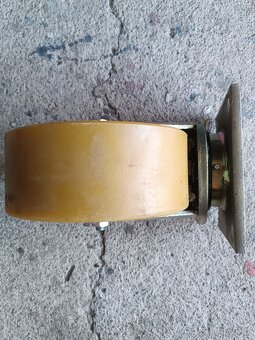 Masivní kolečka 200mm - 4